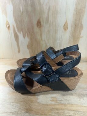 Eurosoft Black Wedge Sandals Women’s Size 9